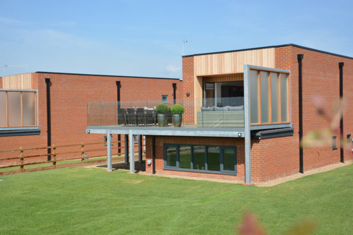 suffolk-aldeburgh-cottage-marsh-harrier-Brick-Kiln-angle-Front-700x466